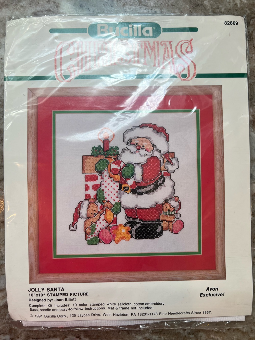 Santa Cross Stitch Wall Art Kit - Red and Green